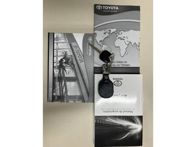 TOYOTA - ETIOS - 2017/2018 - Prata - Sob Consulta