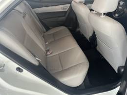 TOYOTA - COROLLA - 2016/2017 - Branca - R$ 93.500,00