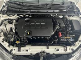 TOYOTA - COROLLA - 2016/2017 - Branca - R$ 93.500,00