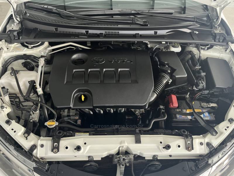 TOYOTA - COROLLA - 2016/2017 - Branca - R$ 93.500,00