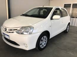 TOYOTA - ETIOS - 2013/2013 - Branca - Sob Consulta