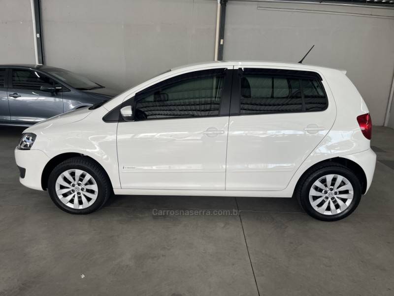 VOLKSWAGEN - FOX - 2012/2013 - Branca - Sob Consulta