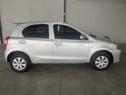 TOYOTA - ETIOS - 2014/2014 - Prata - Sob Consulta