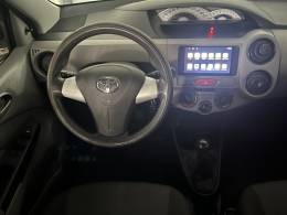TOYOTA - ETIOS - 2013/2013 - Branca - Sob Consulta