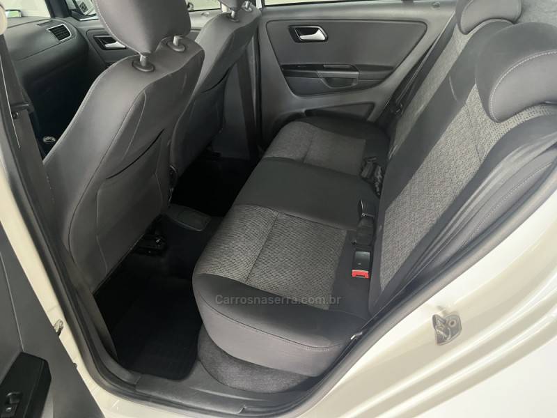 VOLKSWAGEN - FOX - 2012/2013 - Branca - Sob Consulta