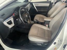 TOYOTA - COROLLA - 2016/2017 - Branca - R$ 93.500,00