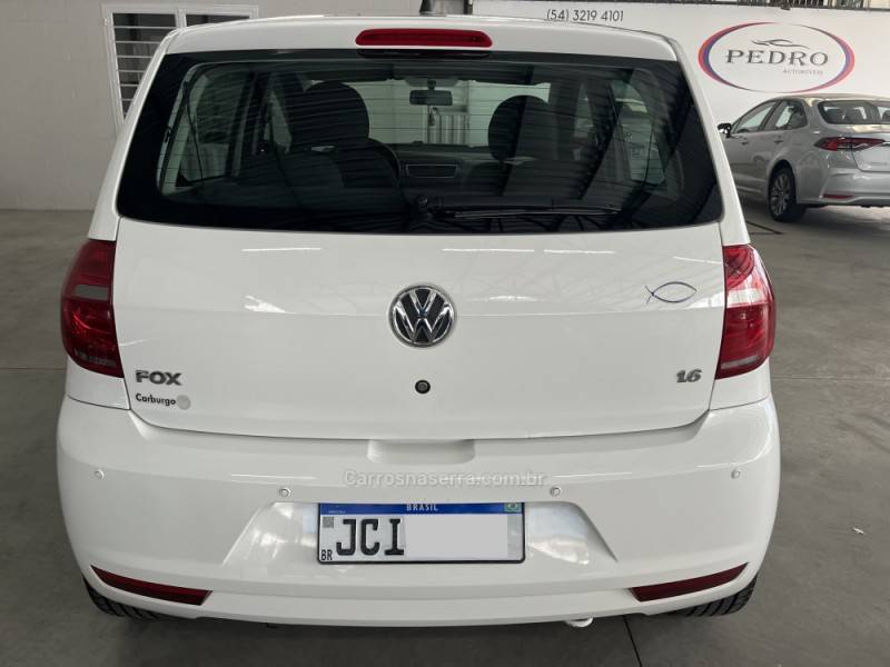 VOLKSWAGEN - FOX - 2012/2013 - Branca - Sob Consulta