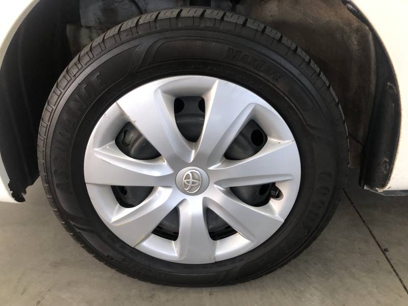 TOYOTA - ETIOS - 2013/2013 - Branca - Sob Consulta