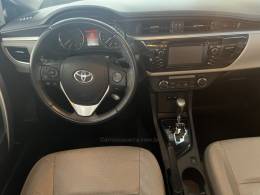TOYOTA - COROLLA - 2016/2017 - Branca - R$ 93.500,00