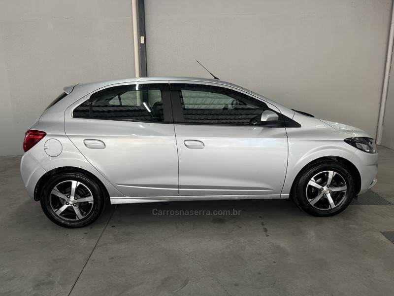 CHEVROLET - ONIX - 2019/2019 - Prata - Sob Consulta