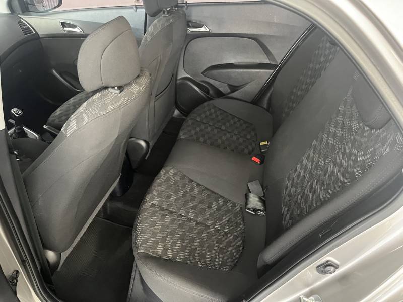 HYUNDAI - HB20 - 2017/2018 - Prata - R$ 56.900,00