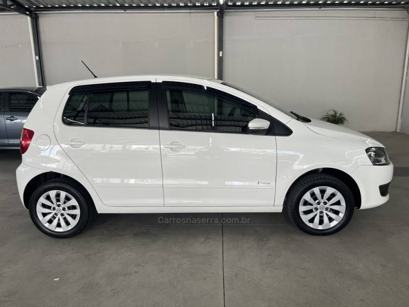 VOLKSWAGEN - FOX - 2012/2013 - Branca - Sob Consulta