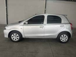 TOYOTA - ETIOS - 2014/2014 - Prata - Sob Consulta