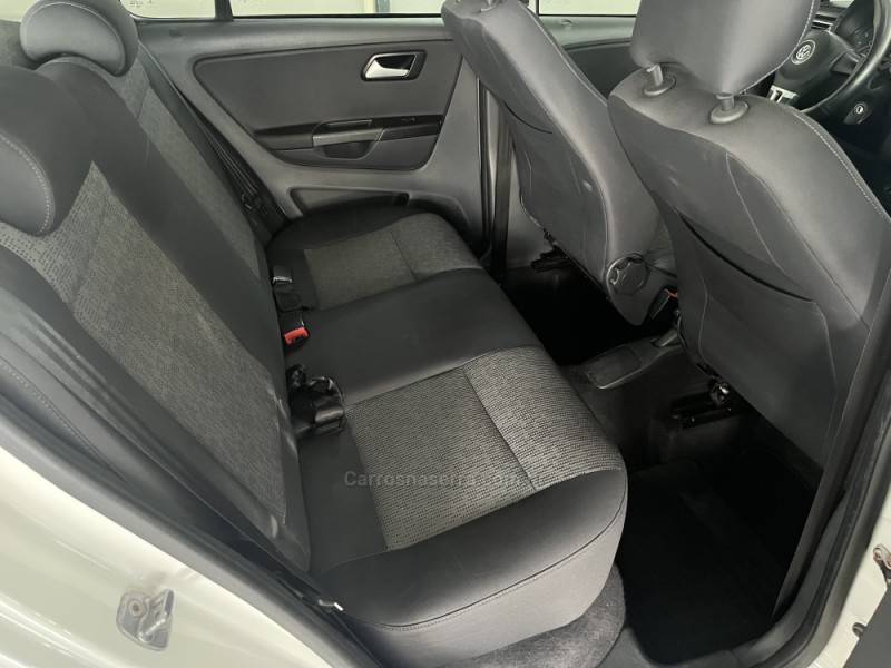 VOLKSWAGEN - FOX - 2012/2013 - Branca - Sob Consulta