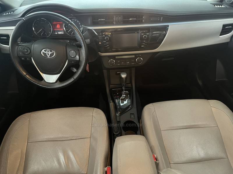 TOYOTA - COROLLA - 2016/2017 - Branca - R$ 93.500,00