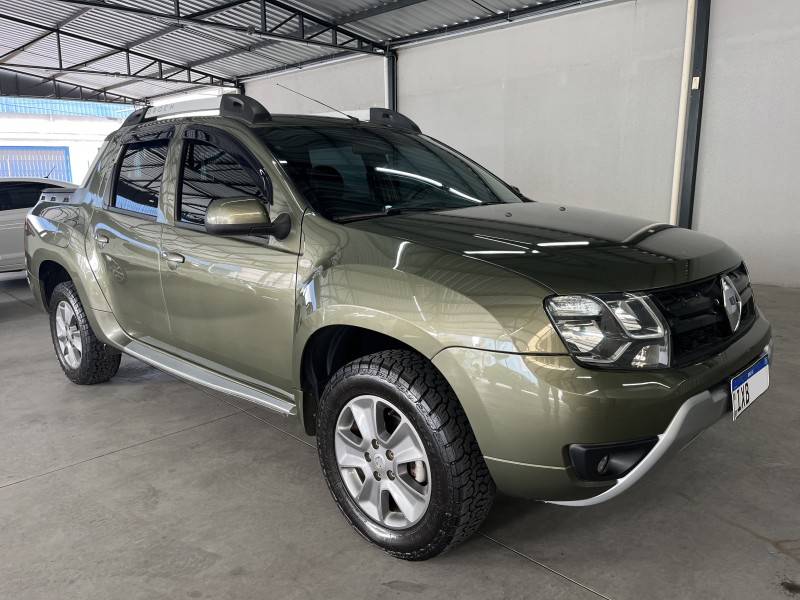 RENAULT - DUSTER OROCH - 2015/2016 - Verde - Sob Consulta