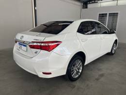 TOYOTA - COROLLA - 2016/2017 - Branca - R$ 93.500,00