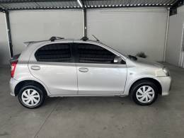 TOYOTA - ETIOS - 2017/2018 - Prata - Sob Consulta