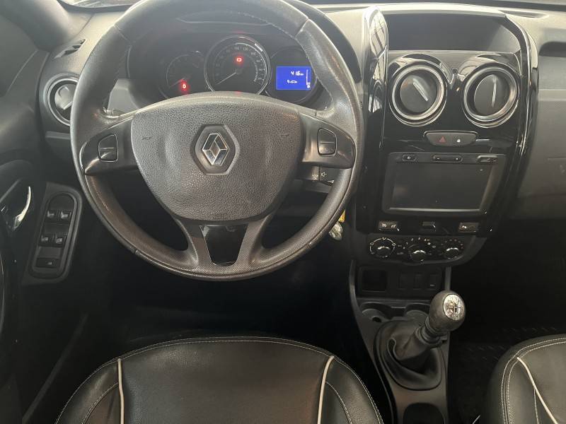 RENAULT - DUSTER OROCH - 2015/2016 - Verde - Sob Consulta