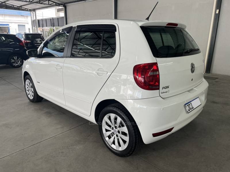 VOLKSWAGEN - FOX - 2012/2013 - Branca - Sob Consulta