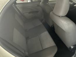 TOYOTA - ETIOS - 2013/2013 - Branca - Sob Consulta