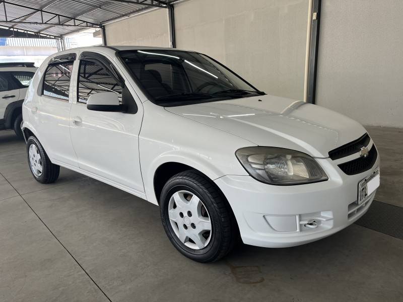 CHEVROLET - CELTA - 2012/2013 - Branca - Sob Consulta