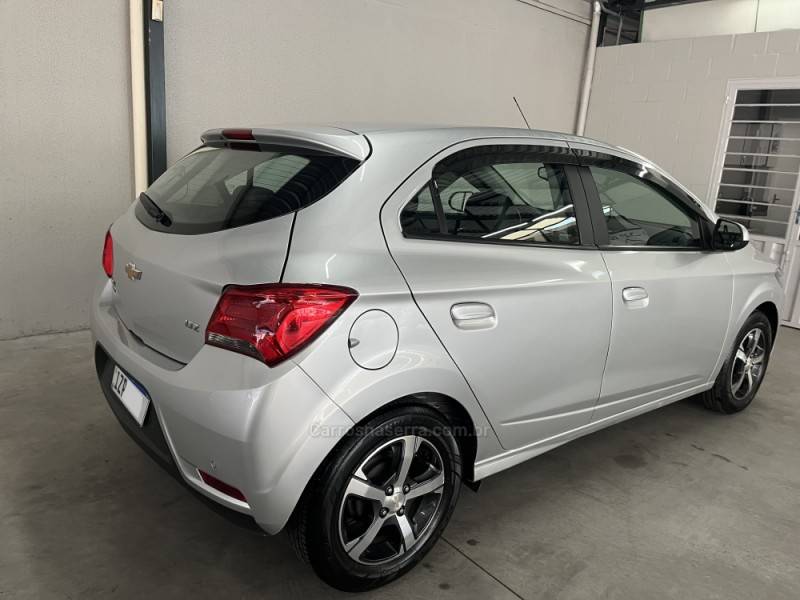 CHEVROLET - ONIX - 2019/2019 - Prata - Sob Consulta