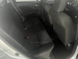 TOYOTA - ETIOS - 2014/2014 - Prata - Sob Consulta