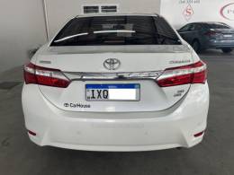 TOYOTA - COROLLA - 2016/2017 - Branca - R$ 93.500,00